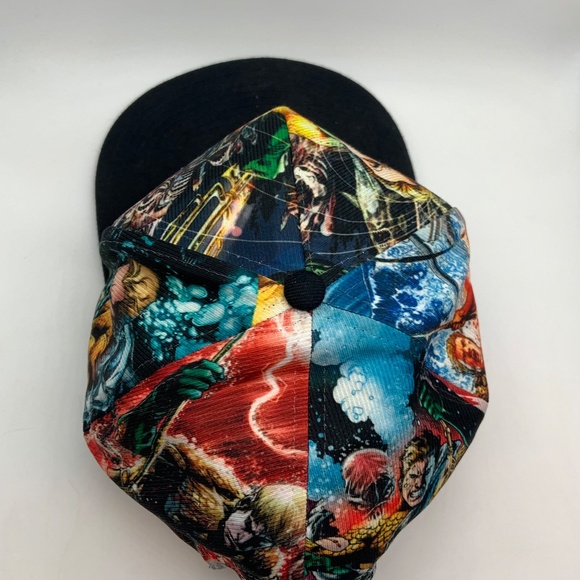 DC Comics Superheros All Over Print Polyester/Acrylic/Wool Snapback Hat - Picture 9 of 16